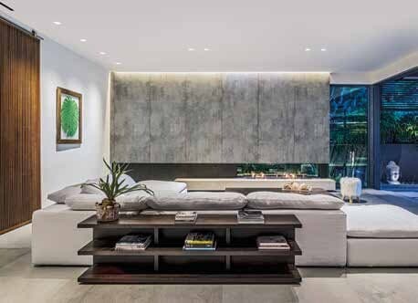 Fort Lauderdale Home Building The Nature of Design - Living Room with Waterfront Views
